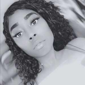 Meet your Posher, Marika